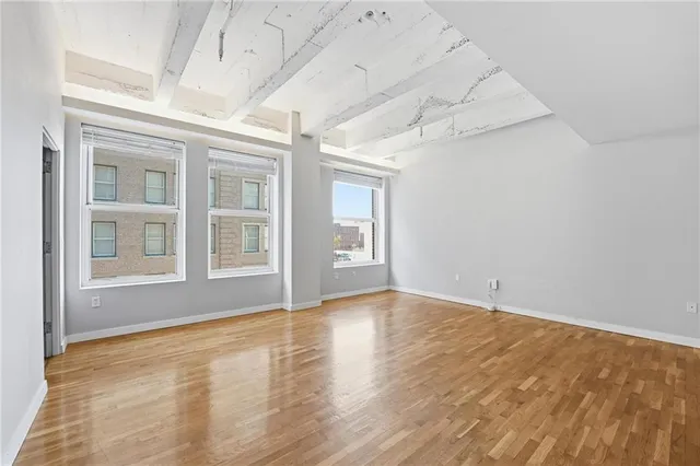 $205,000 | 21 West 10th Street, Unit 5C, Kansas City, MO 64105