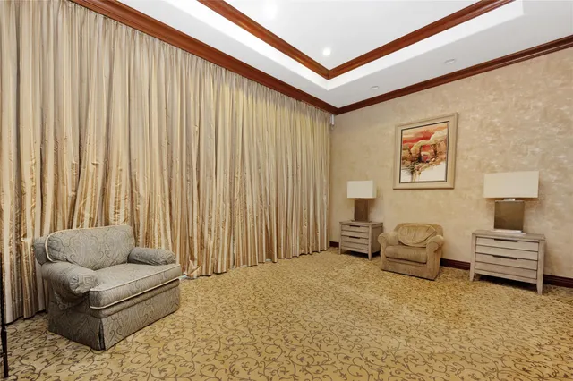 $2,120,000 | 19 Holiday Pond Road, Jericho, NY 11753