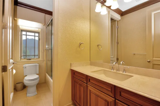 $2,120,000 | 19 Holiday Pond Road, Jericho, NY 11753