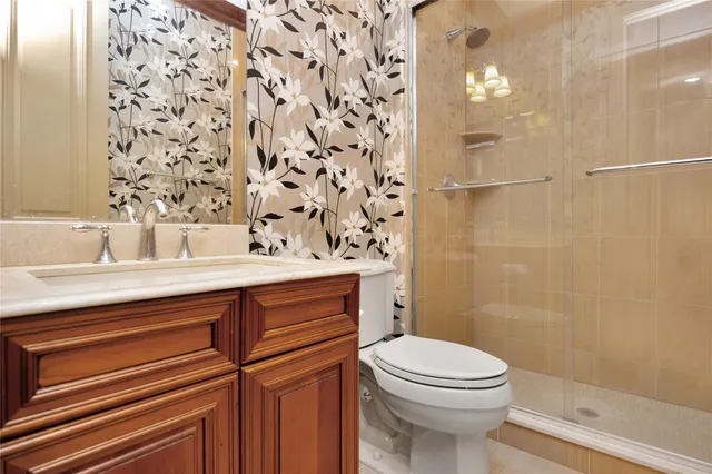 $2,120,000 | 19 Holiday Pond Road, Jericho, NY 11753