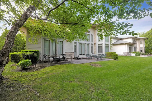 $2,120,000 | 19 Holiday Pond Road, Jericho, NY 11753