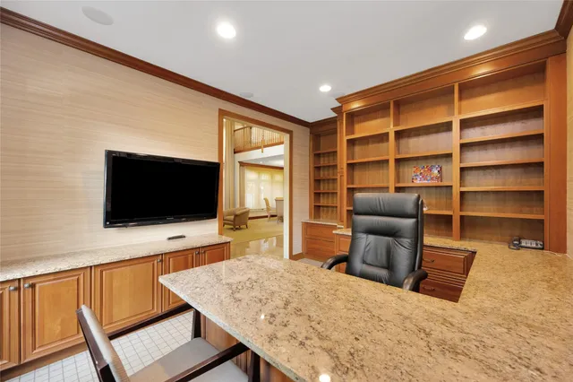 $2,120,000 | 19 Holiday Pond Road, Jericho, NY 11753