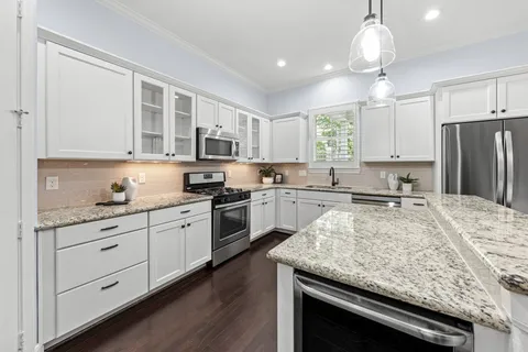 $625,000 | 828 West 26th Street, Houston, TX 77008