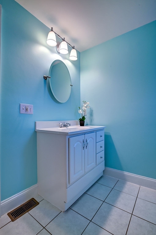 50 Chickatabot Road Quincy, MA 02169 - Photo 28 of 42 Gallery Image 28