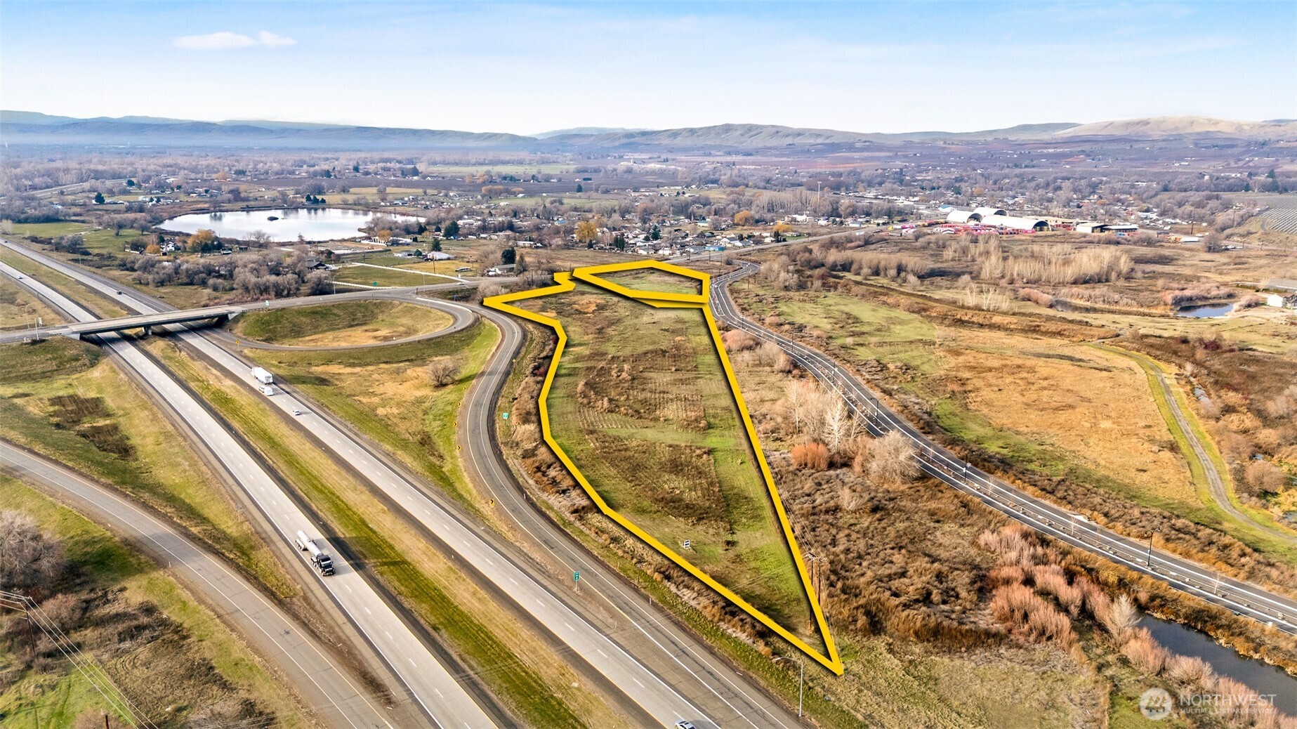 0 Buena Road Zillah, WA 98953 - Photo 12 of 13 an aerial view of residential houses with outdoor space