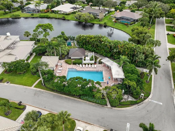 $525,000 | 5650 Southeast Foxcross Place, Stuart, FL 34997