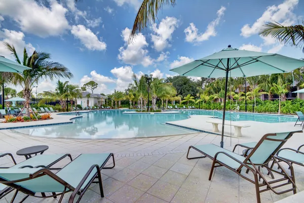 $525,000 | 5650 Southeast Foxcross Place, Stuart, FL 34997