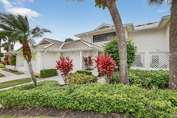 $525,000 | 5650 Southeast Foxcross Place, Stuart, FL 34997