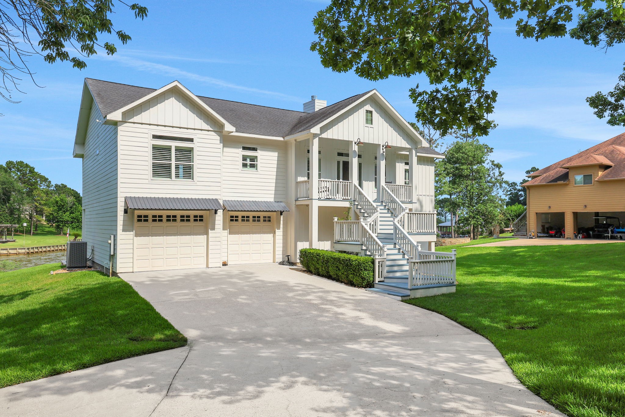 Welcome to 231 Ridge Cove Lane in gated community of Cape Royale on Lake Livingston