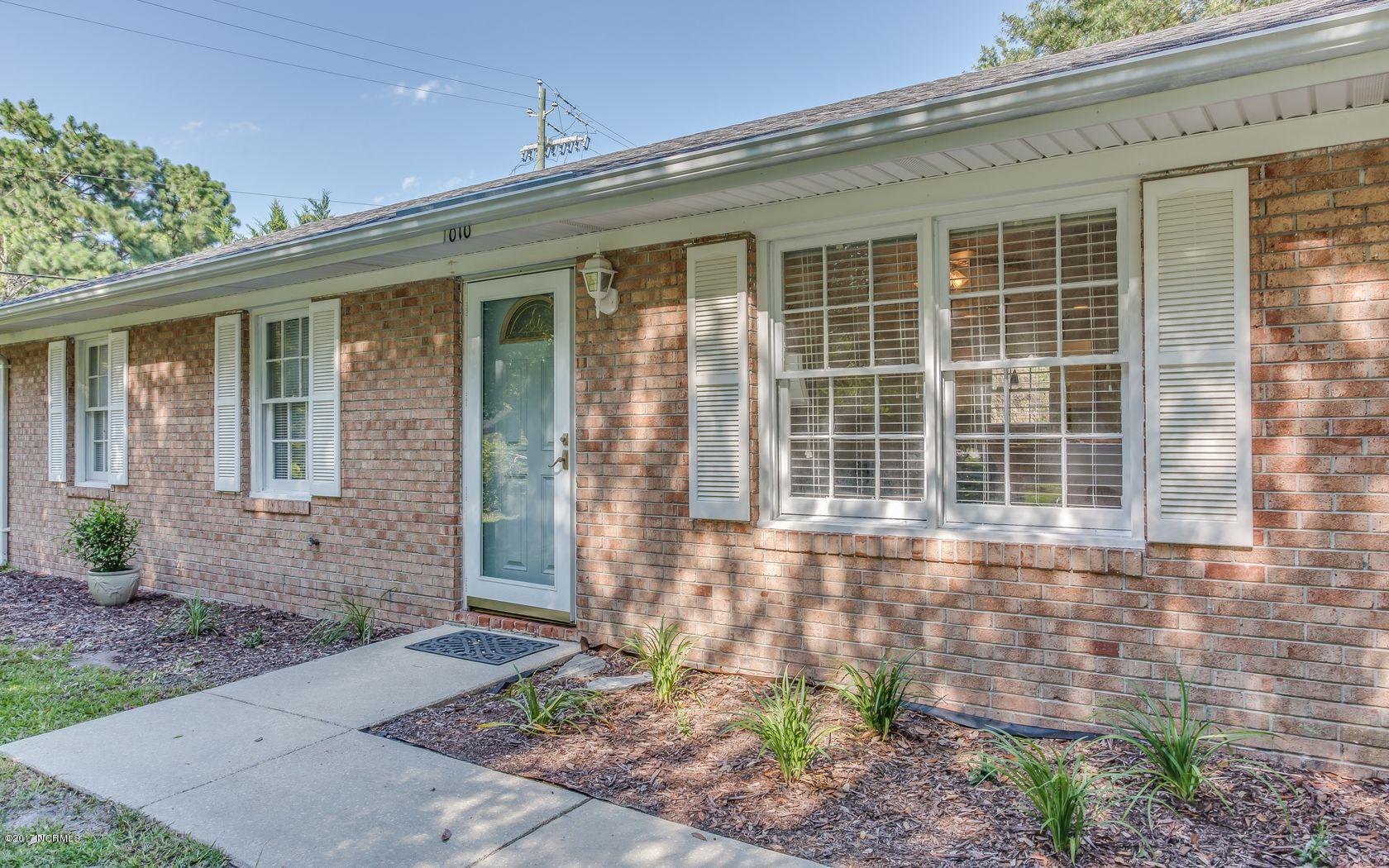 1010 Spring Branch Road Wilmington, NC 28405 - Photo 3 of 22 20
