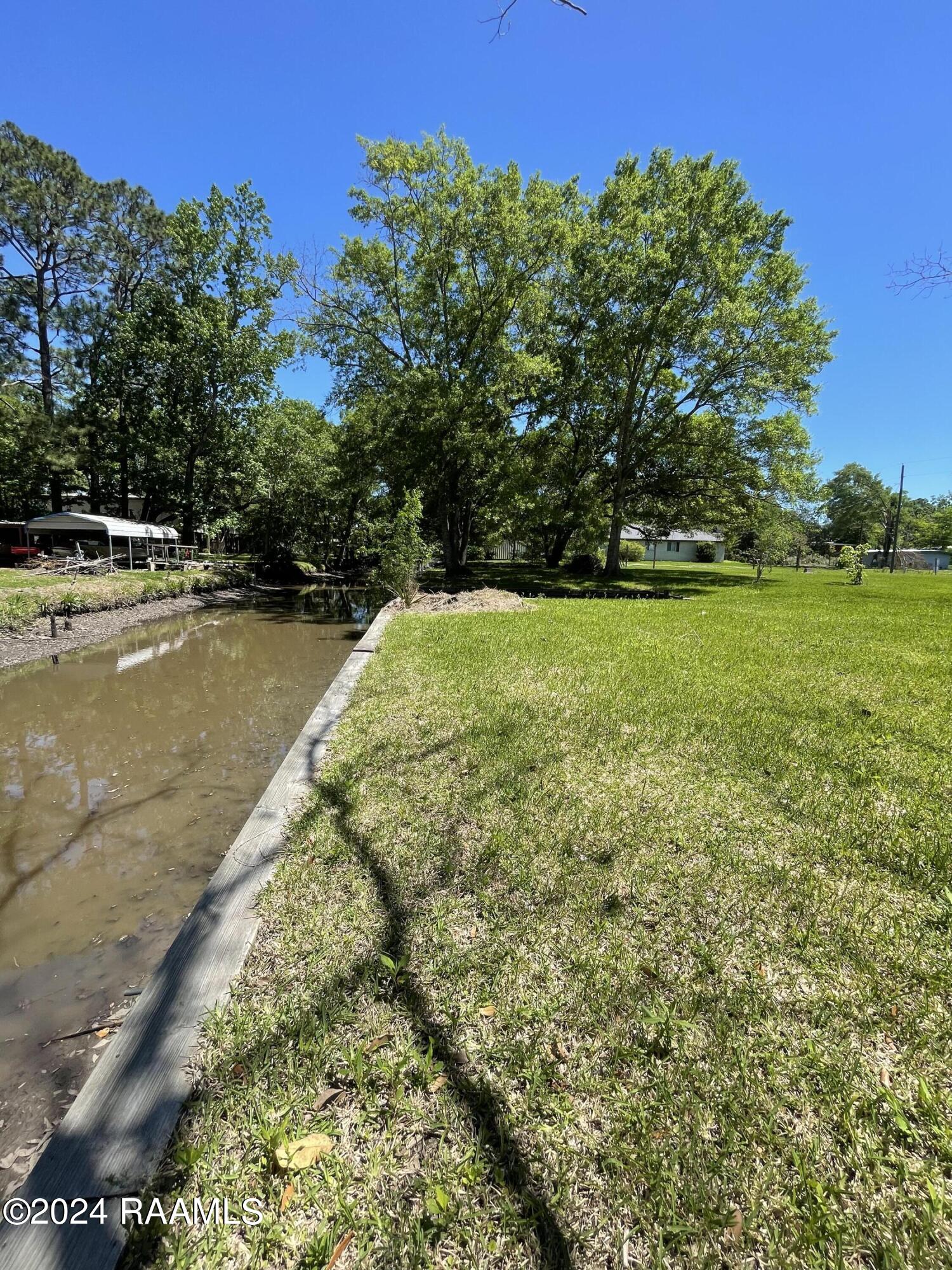4903 Dolphin New Iberia, LA 70560 - Photo 2 of 7 70654DD2-AF78-4B3E-86F6-942BEFFF90E1