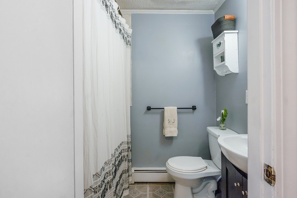 7 Squannacook Terrace Townsend, MA 01469 - Photo 10 of 36