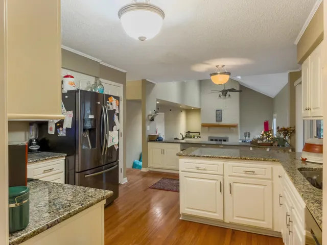 $2,300 | 104 Dawnshire Court, Summerville, SC 29485