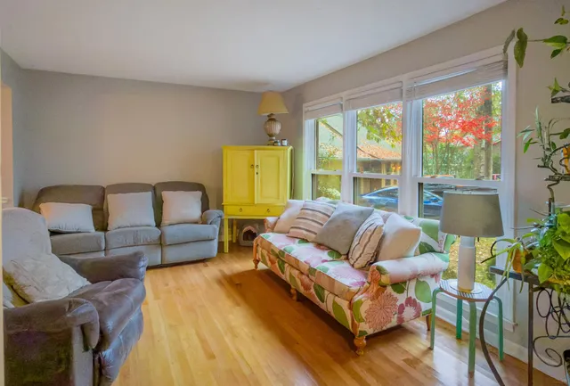 $2,300 | 104 Dawnshire Court, Summerville, SC 29485