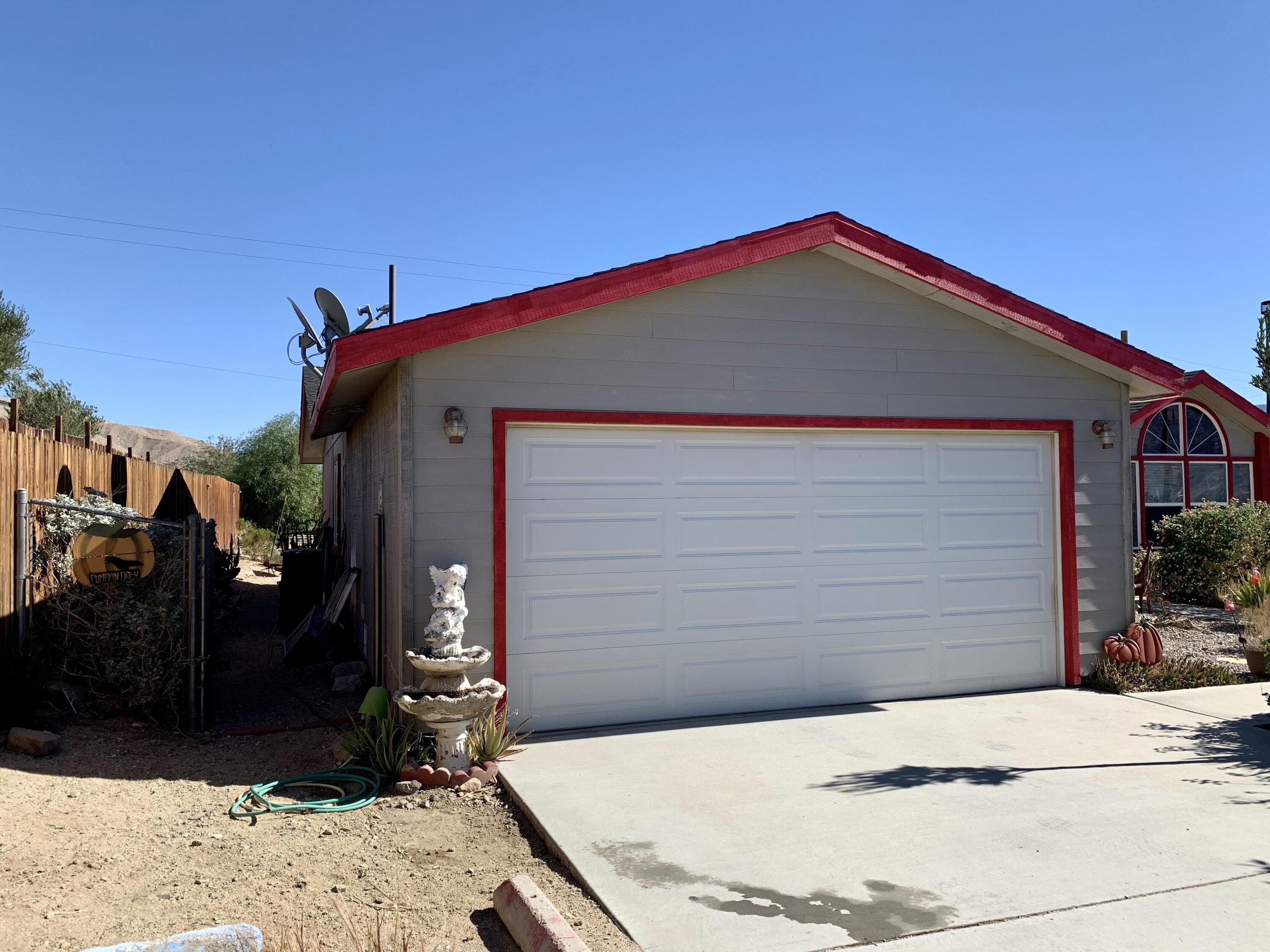 13310 Joshua Road Whitewater, CA 92282 - Photo 24 of 26 a backyard of a house