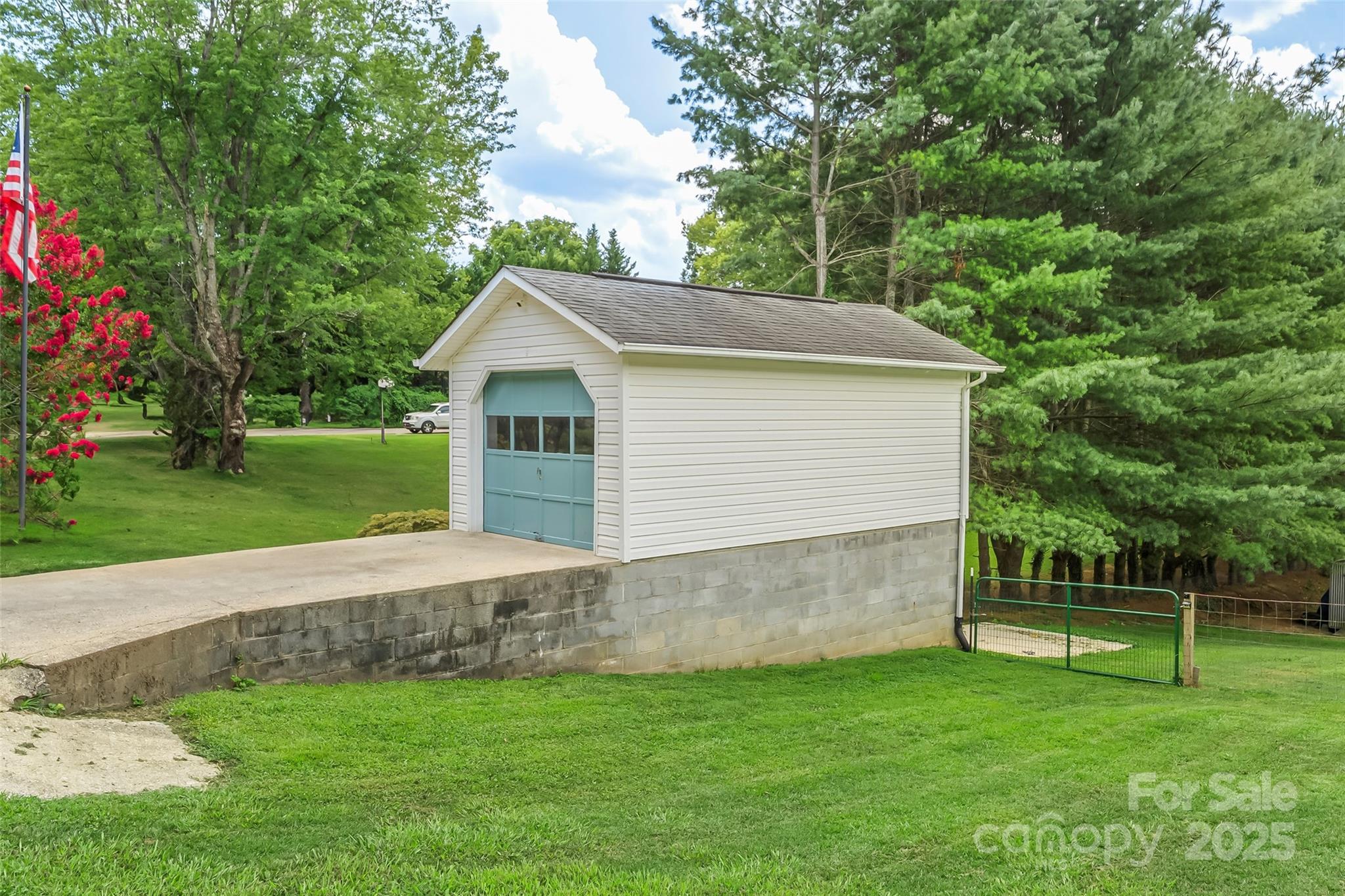 497 Ridge Road Marion, NC 28752 - Photo 4 of 39 Gallery Image 4