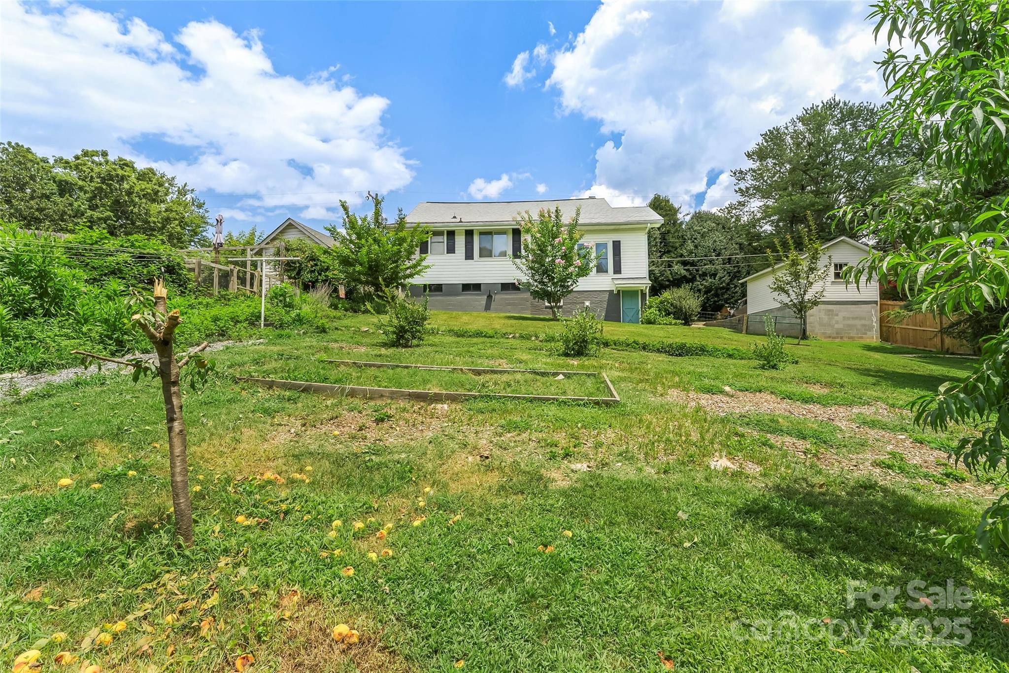 497 Ridge Road Marion, NC 28752 - Photo 5 of 39 Gallery Image 5