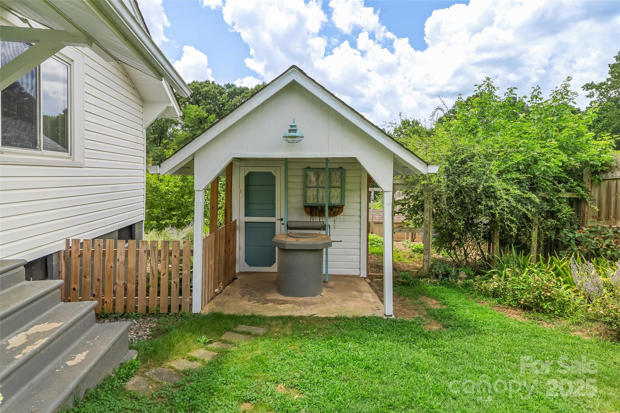 497 Ridge Road Marion, NC 28752 - Photo 7 of 39 Gallery Image 7