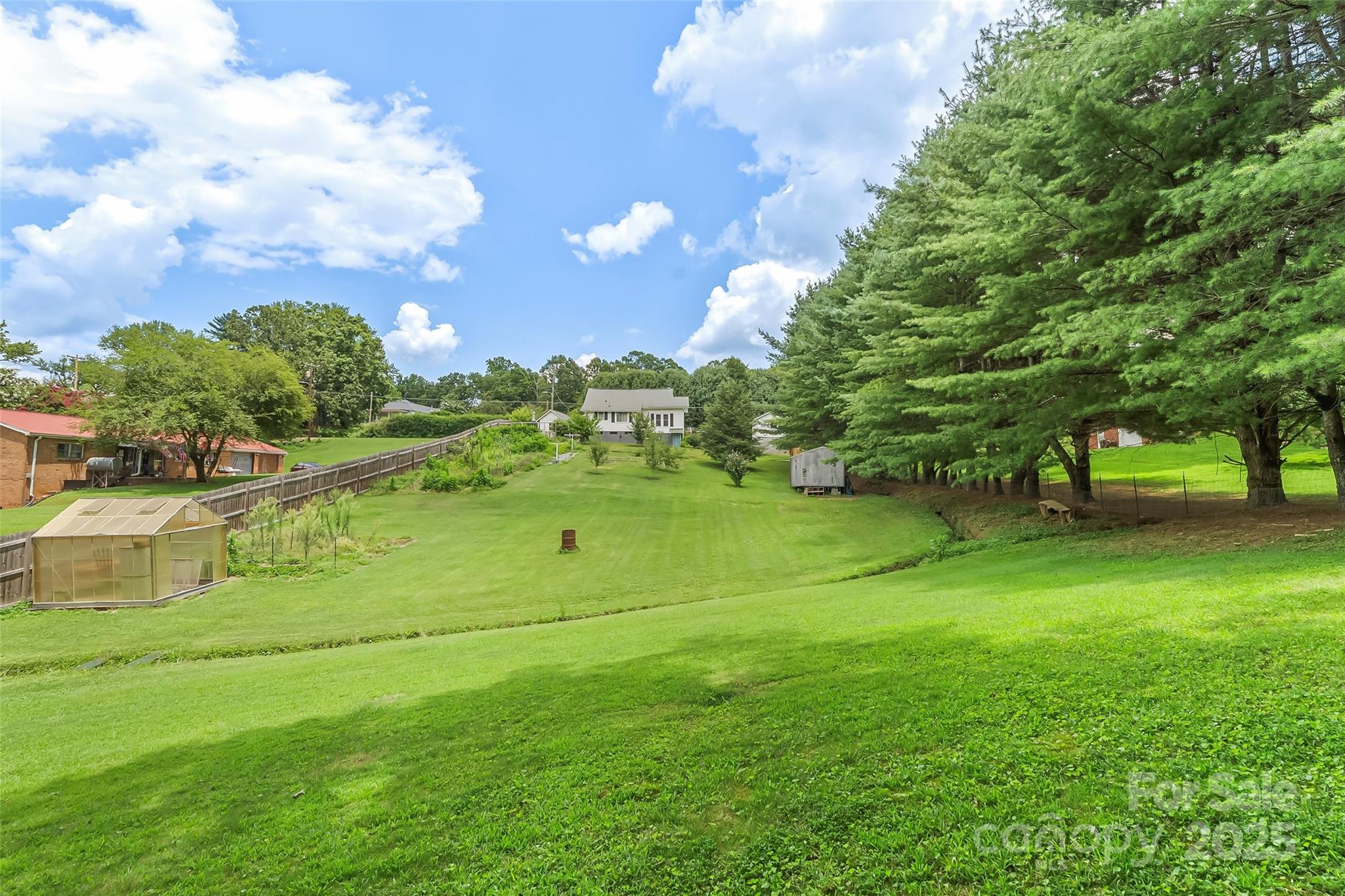 497 Ridge Road Marion, NC 28752 - Photo 8 of 39 Gallery Image 8