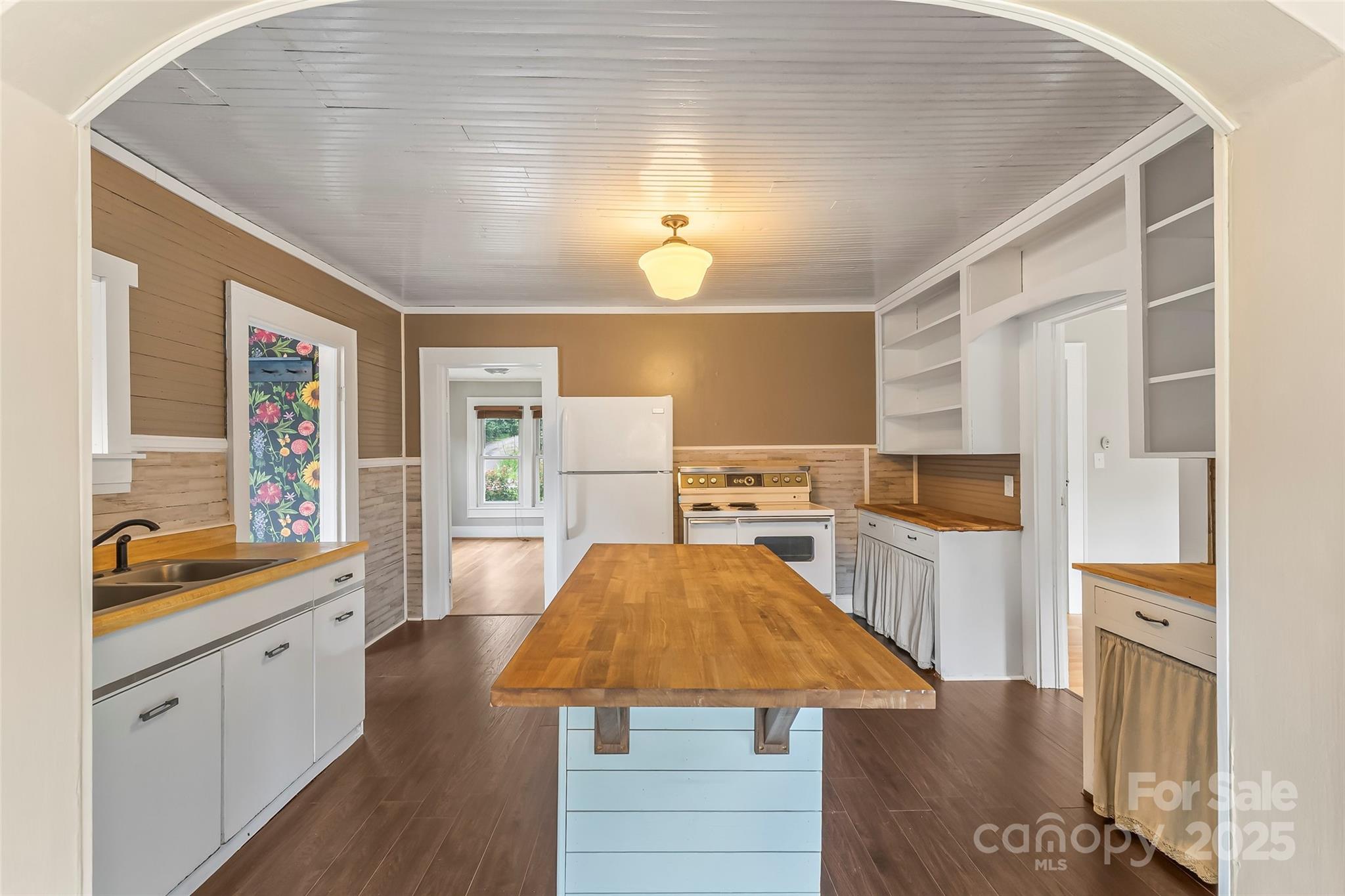 497 Ridge Road Marion, NC 28752 - Photo 9 of 39 Gallery Image 9
