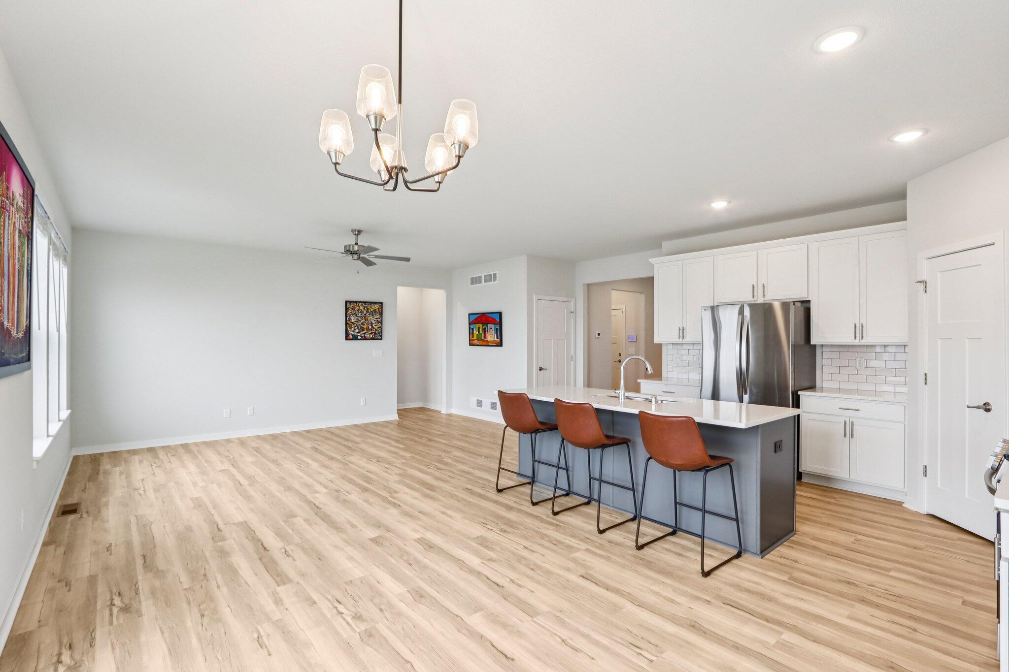 4329 19th Street Kenosha, WI 53144 - Photo 10 of 36 Dining Area