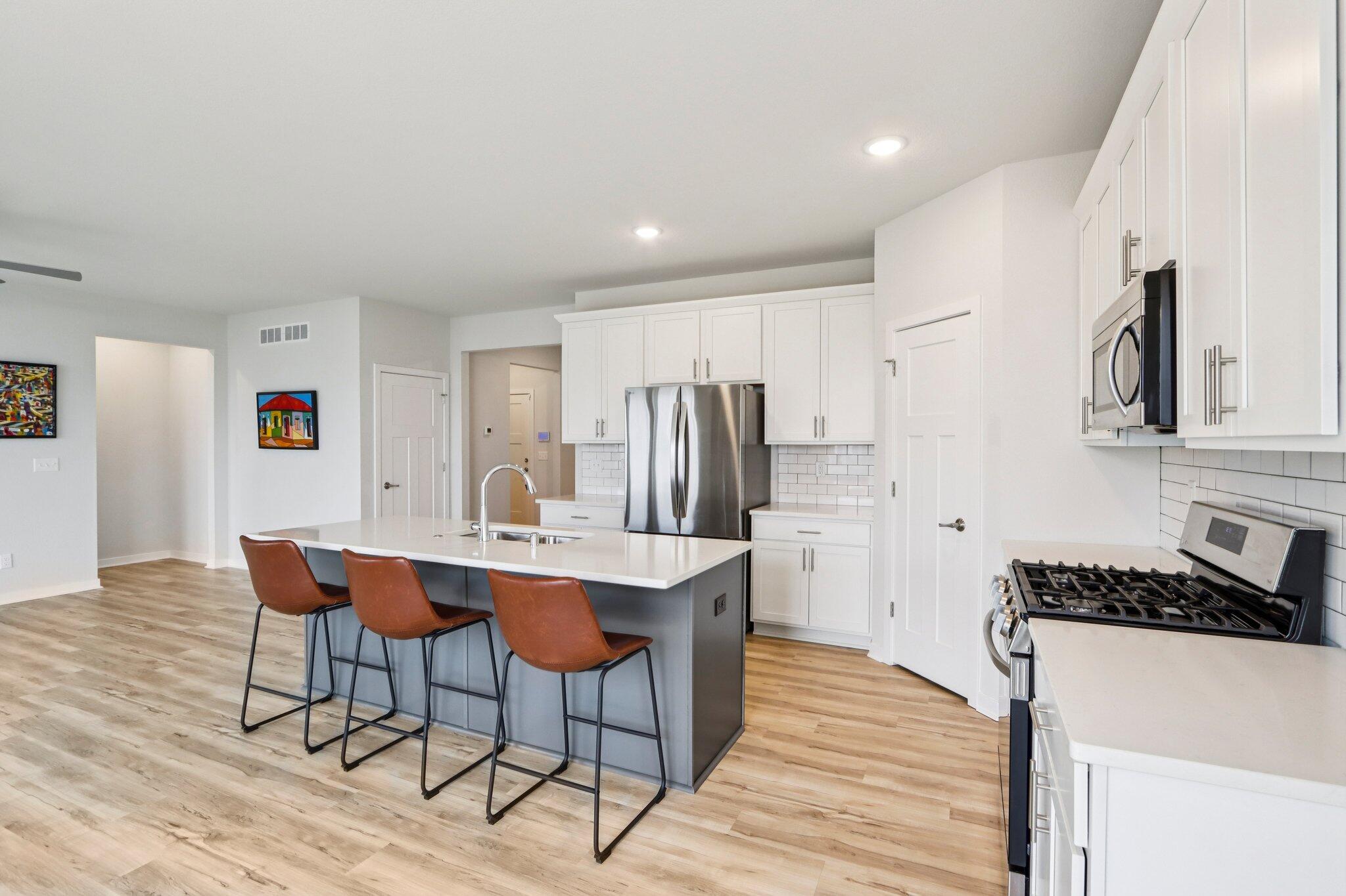 4329 19th Street Kenosha, WI 53144 - Photo 13 of 36 Kitchen