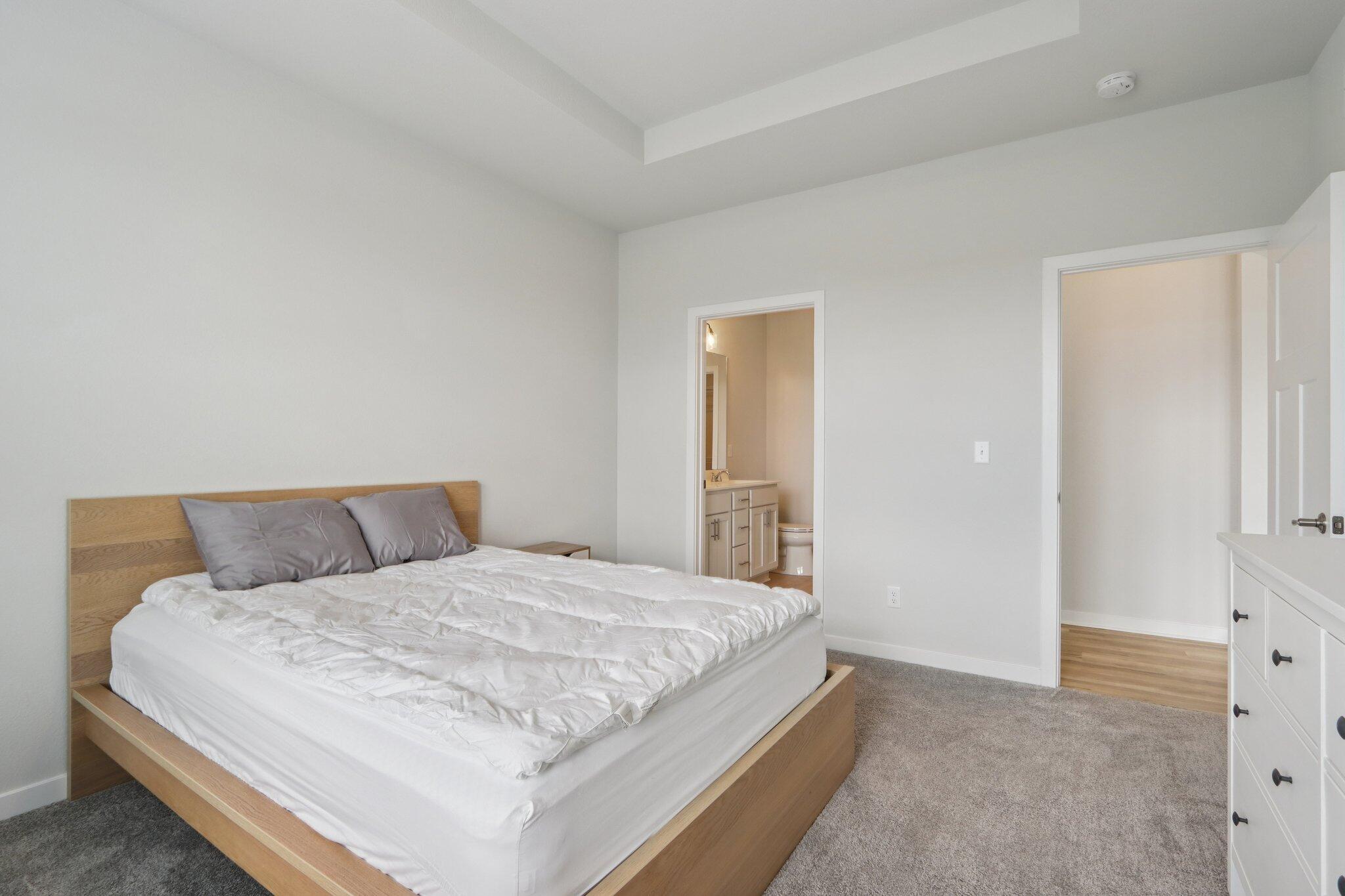 4329 19th Street Kenosha, WI 53144 - Photo 15 of 36 Primary Bedroom