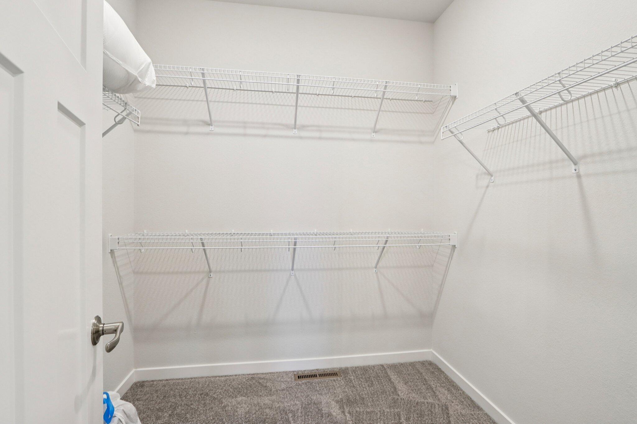 4329 19th Street Kenosha, WI 53144 - Photo 19 of 36 Primary Closet