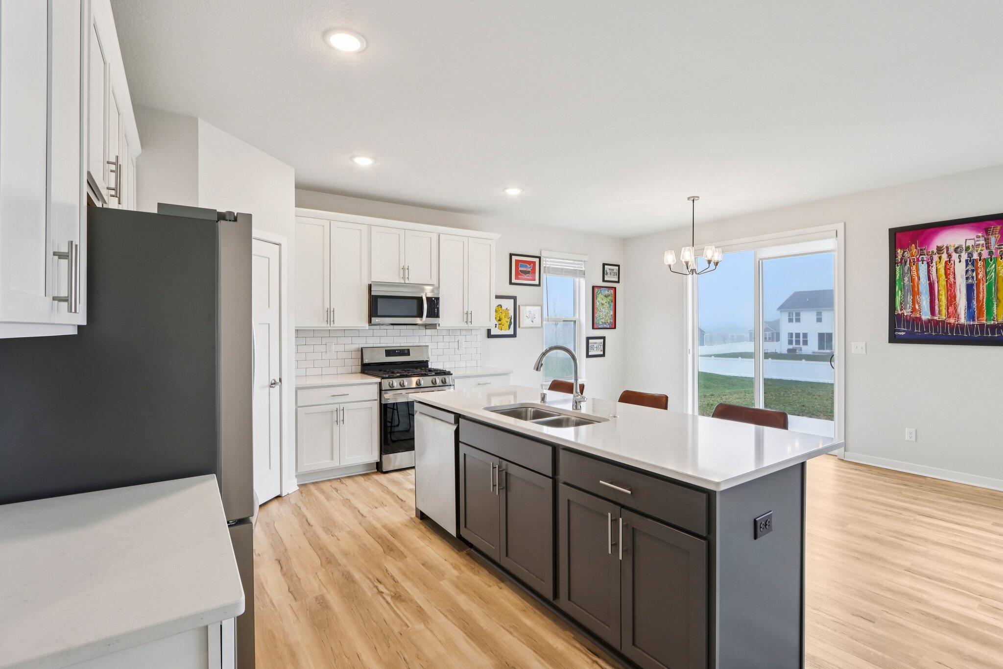 4329 19th Street Kenosha, WI 53144 - Photo 6 of 36 Kitchen