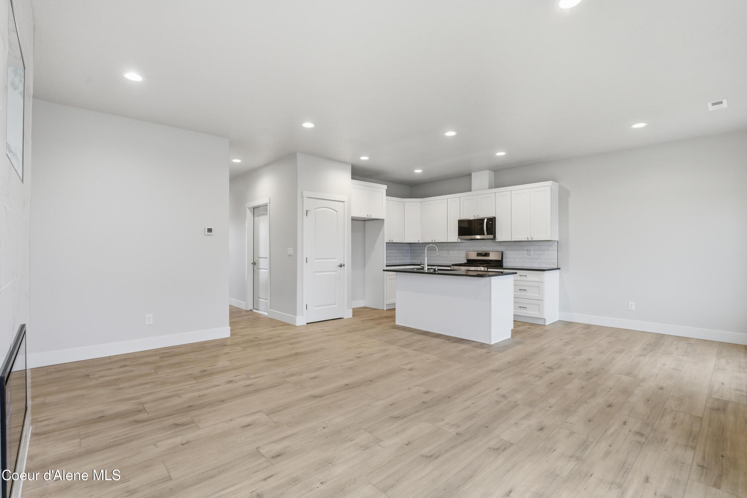 661 North Creative Way Post Falls, ID 83854 - Photo 5 of 21 661 N Creative Way