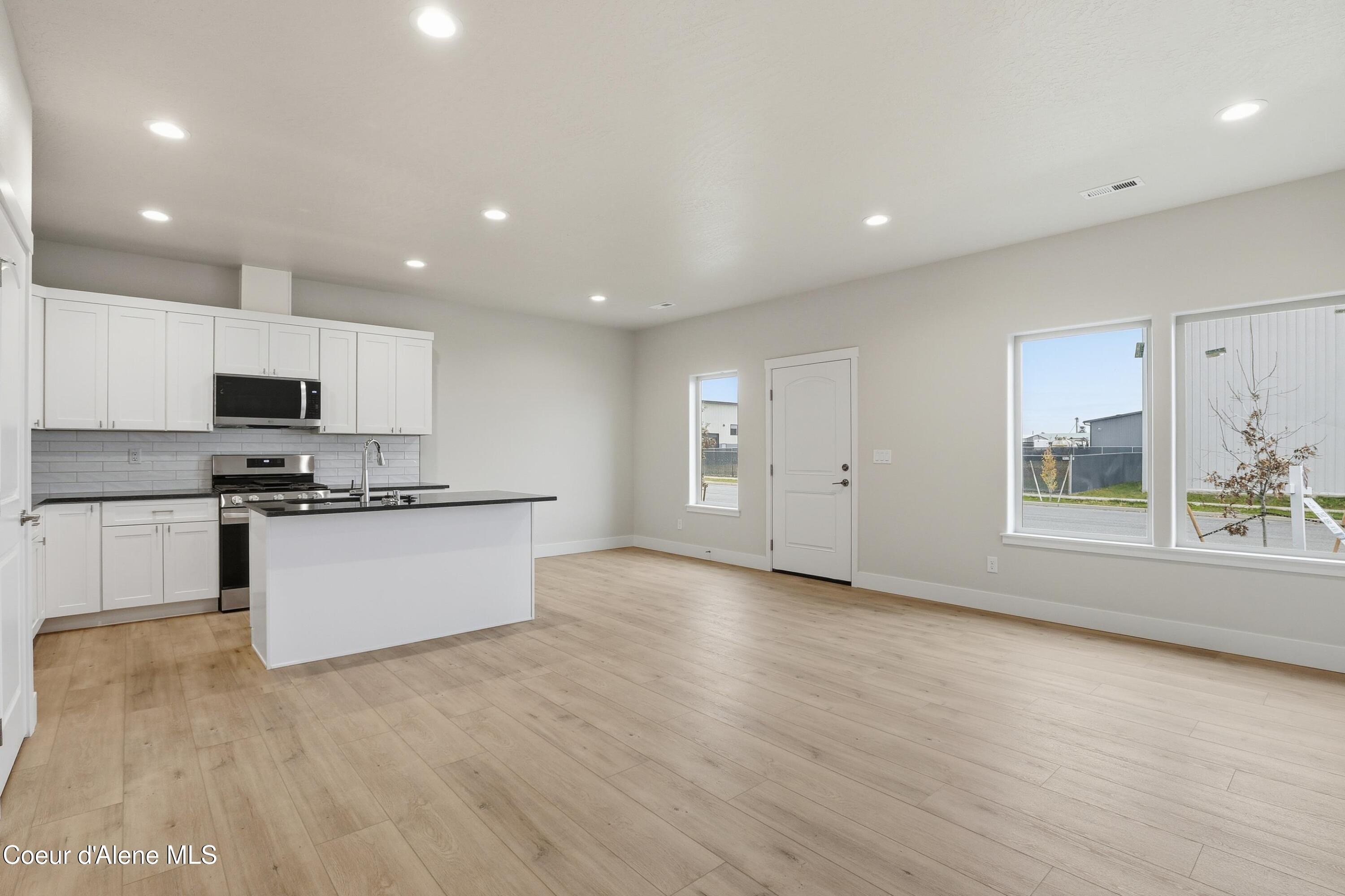 661 North Creative Way Post Falls, ID 83854 - Photo 6 of 21 661 N Creative Way