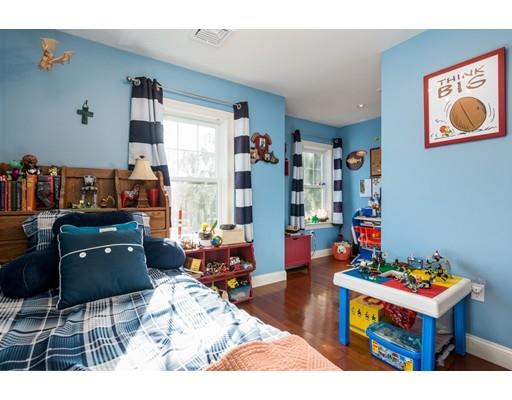 20 Bryn Mawr Road Wellesley, MA 02482 - Photo 10 of 12