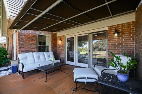 $525,000 | 50 Tournament Way, Unit I52, The Hills, TX 78738