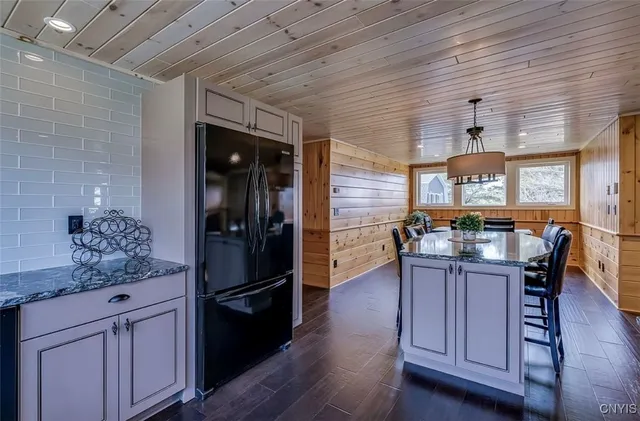 $599,000 | 37000 Rock Beach Road North, Cape Vincent, NY 13624