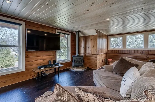 $599,000 | 37000 Rock Beach Road North, Cape Vincent, NY 13624