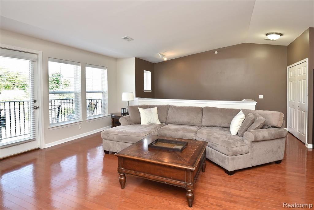 3296 Hilton Road, Unit 104 Ferndale, MI 48220 - Photo 6 of 19
