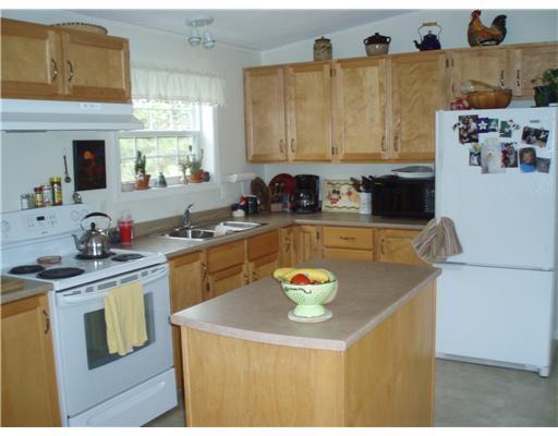 166 Moose Brook Road Houlton, ME 04730 - Photo 5 of 14 Kitchen.
