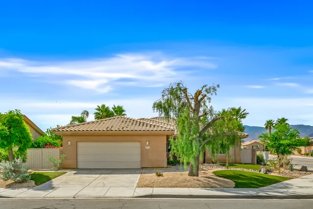 $699,000 | 74101 Academy Lane East, Palm Desert, CA 92211