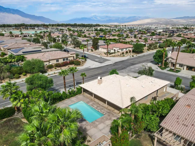 $699,000 | 74101 Academy Lane East, Palm Desert, CA 92211