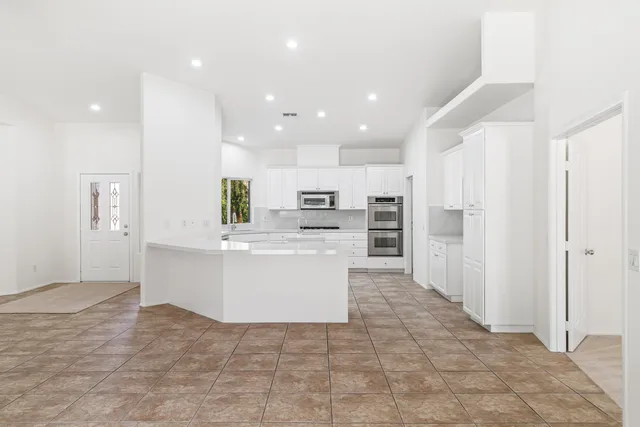 $699,000 | 74101 Academy Lane East, Palm Desert, CA 92211