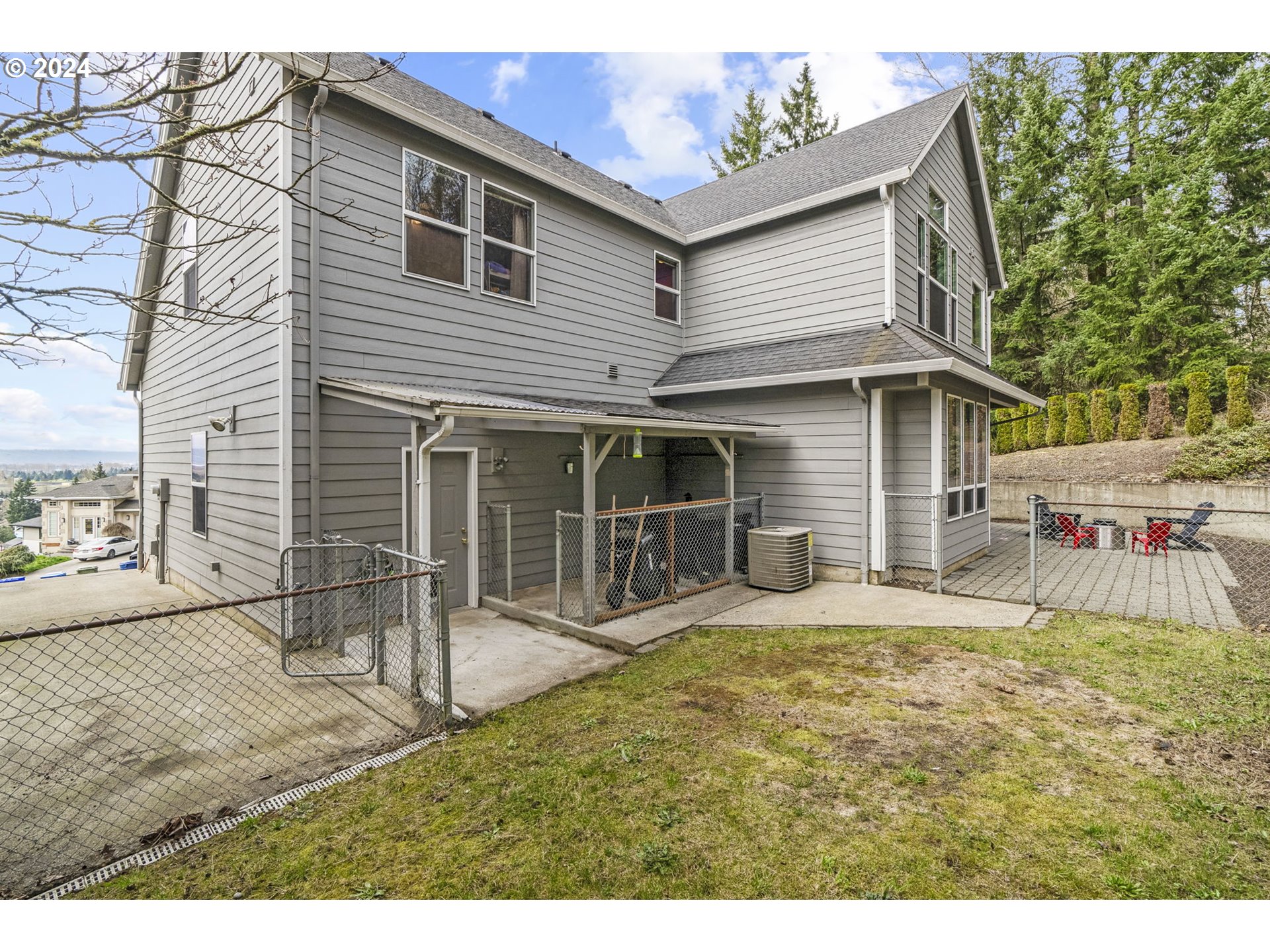 145 Ruby Court Kelso, WA 98626 - Photo 34 of 35 a house view with a outdoor space