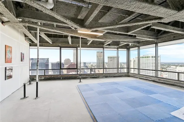 $23,000,000 | 2 Canal Street, Unit 3100, New Orleans, LA 70130