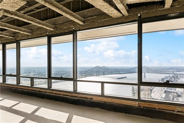 $23,000,000 | 2 Canal Street, Unit 3100, New Orleans, LA 70130