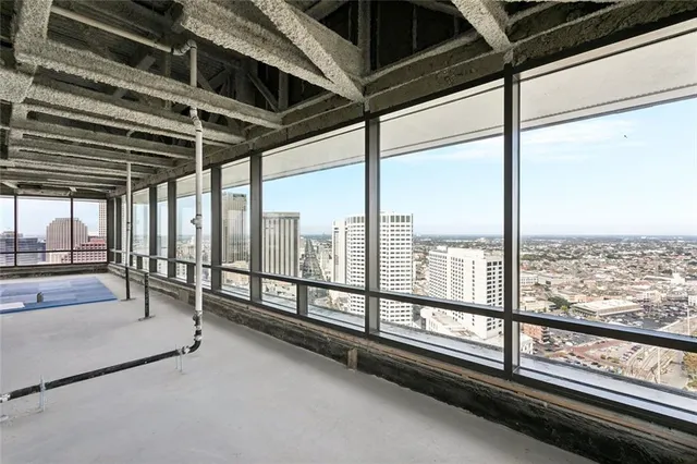 $23,000,000 | 2 Canal Street, Unit 3100, New Orleans, LA 70130