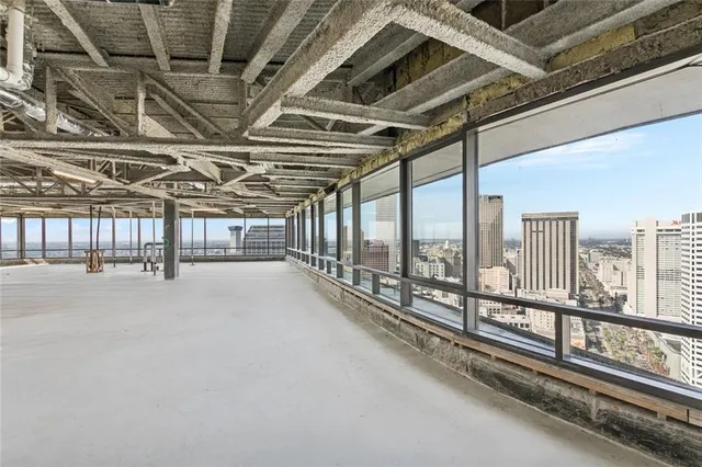 $23,000,000 | 2 Canal Street, Unit 3100, New Orleans, LA 70130