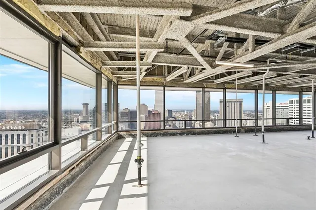 $23,000,000 | 2 Canal Street, Unit 3100, New Orleans, LA 70130