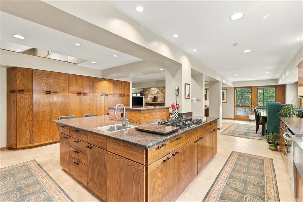 337 Fox Chapel Road Pittsburgh, PA 15238 - Photo 11 of 49 Gallery Image 11