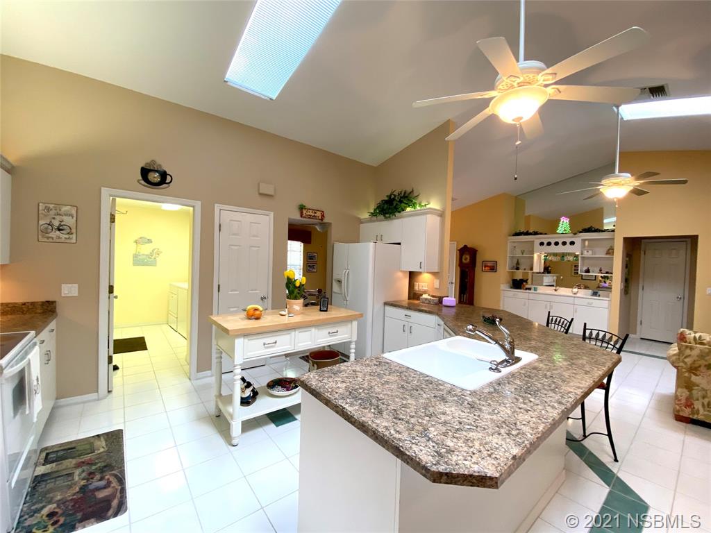 2118 South Riverside Drive Edgewater, FL 32141 - Photo 3 of 34 Gallery Image 3