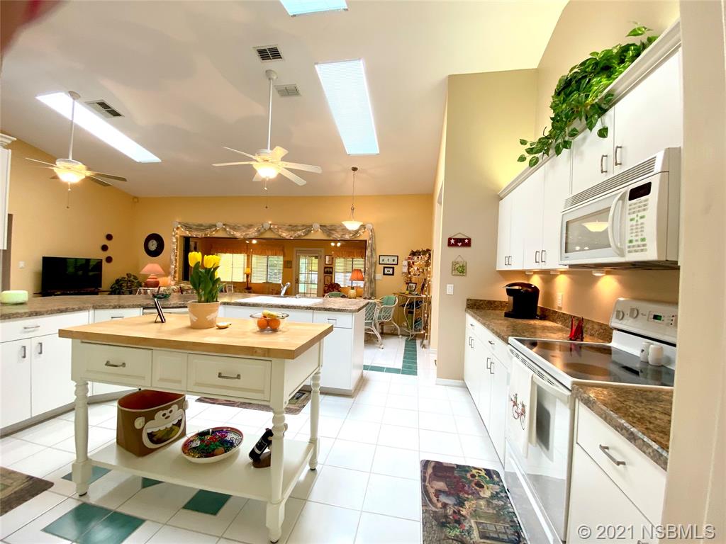 2118 South Riverside Drive Edgewater, FL 32141 - Photo 7 of 34 Gallery Image 7