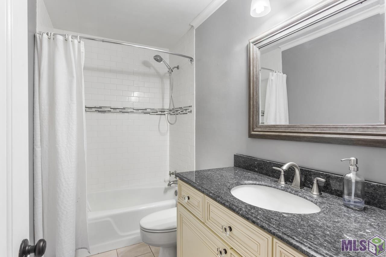 2956 Woodland Ridge Boulevard Baton Rouge, LA 70816 - Photo 11 of 22